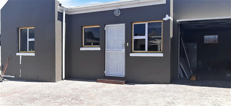 2 Bedroom Property for Sale in Jagtershof Western Cape